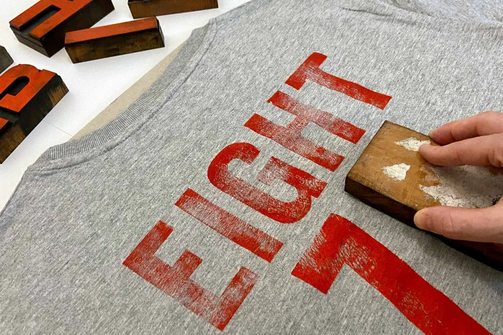 #190 - Men’s T-Shirt EIGHT77 Woodtype